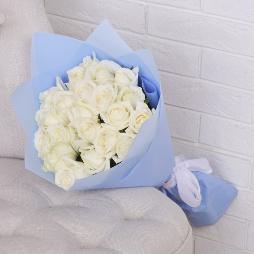 Купить на заказ Букет из 21 белой розы с доставкой в Астане